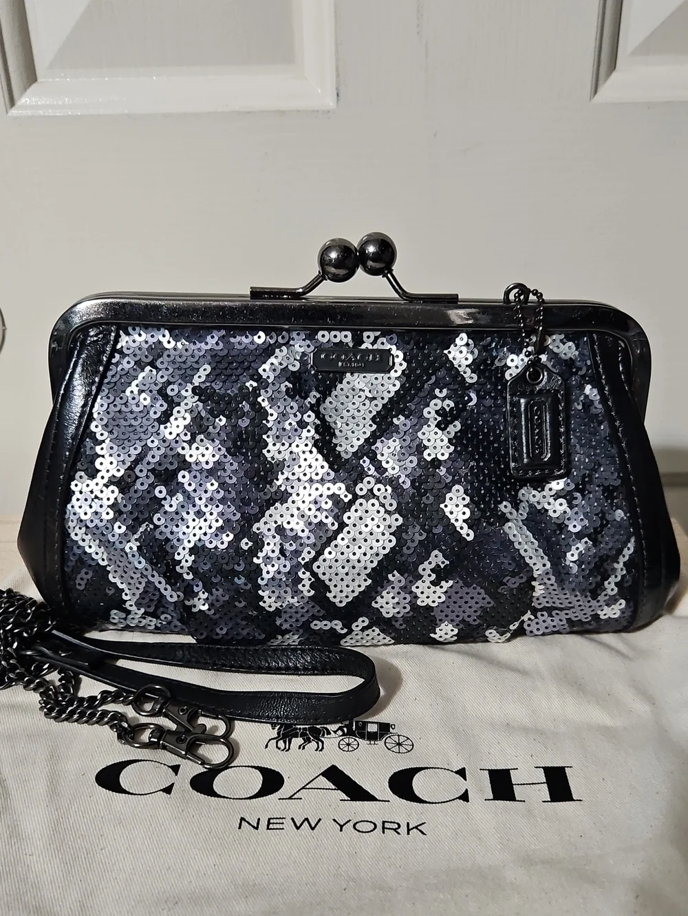 Coach NWOT Kisslock Snake Print Sequin Clutch with Chain Crossbody Strap